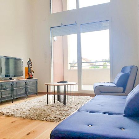 Le Loft D'Or A 10Min De Lyon Apartment Champagne-au-Mont-d'Or Luaran gambar
